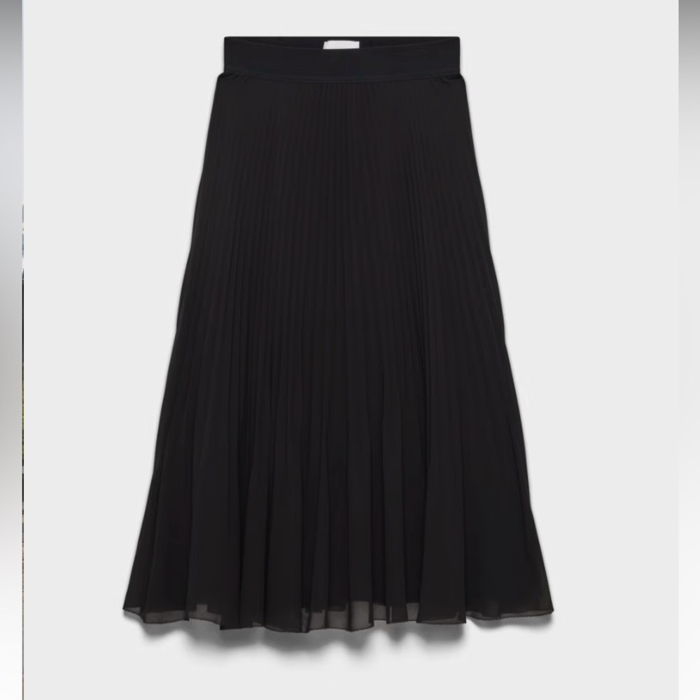 Aritzia Wilfred Black Twirl Pleated Midi Skirt